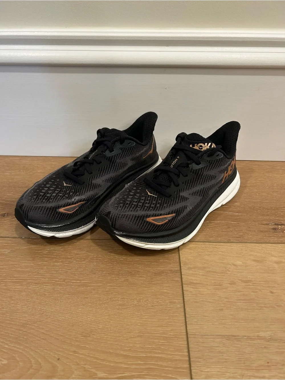 HOKA Women's Clifton 9 - Women’s 7 - Picture 3 of 9